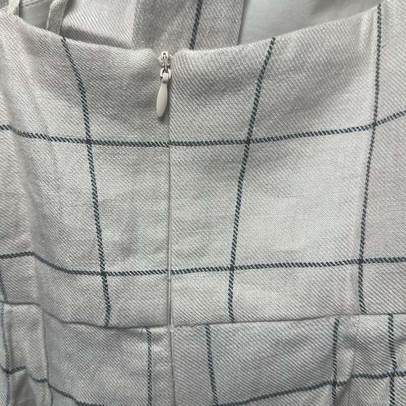 NWT! Revolve X Rumer the label Quinn Romper. Medium - Picture 5 of 8